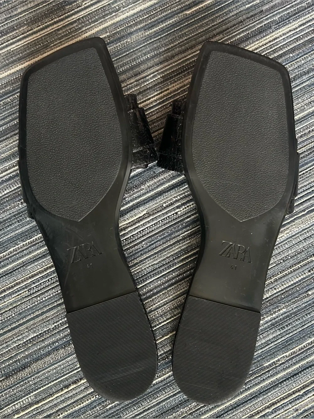 Zara Size 10 / 41 Buckled Flat Slide Sandals Black Faux Patent Leather - Picture 8 of 11